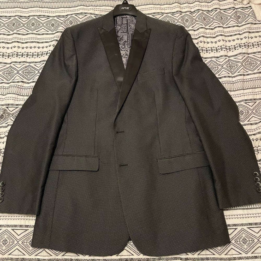 VanHeusen suit